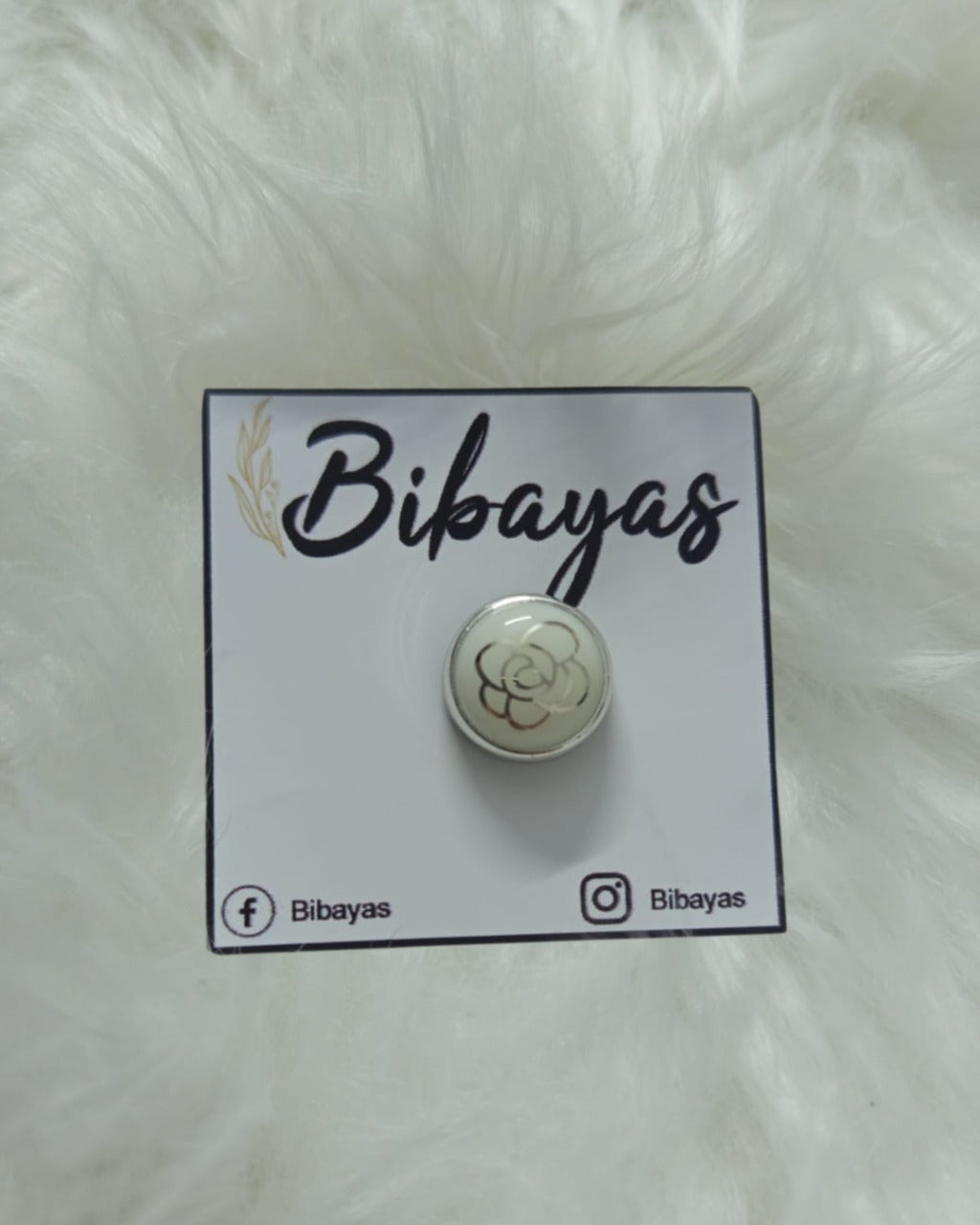 Hijab Magnet White Floral