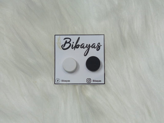 Hijab Magnet Black & white Pair